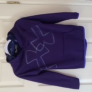 Girl's Under Armour hoodie youth size M